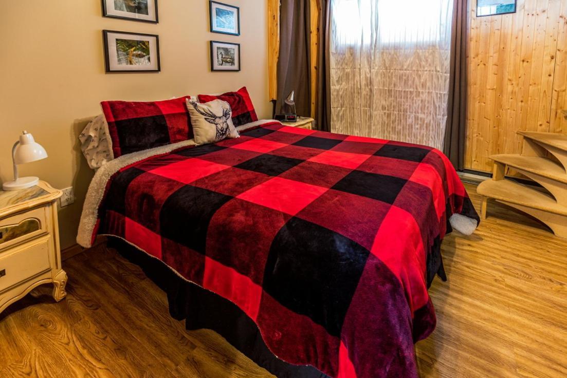 Bed and Breakfast Domaine De La Giroux-Ette La Patrie Экстерьер фото
